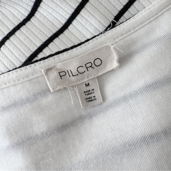 ANTHROPOLOGIE • Pilcro Scoop-V Bodysuit in Ivory/Black - Picture 12 of 15